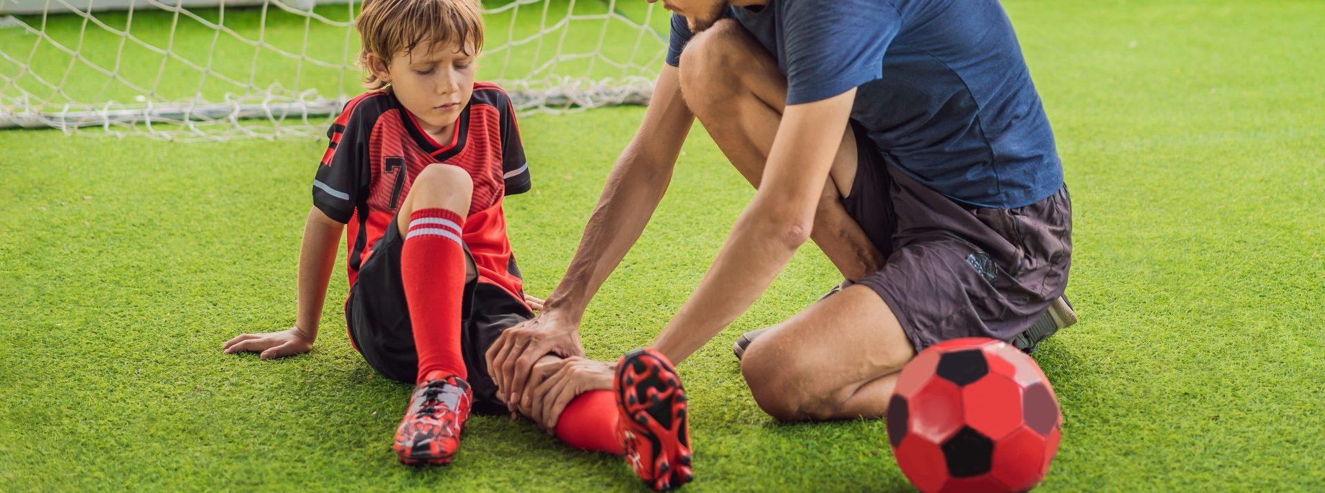 Osgood schlatters knee pain in adolescents Surrey